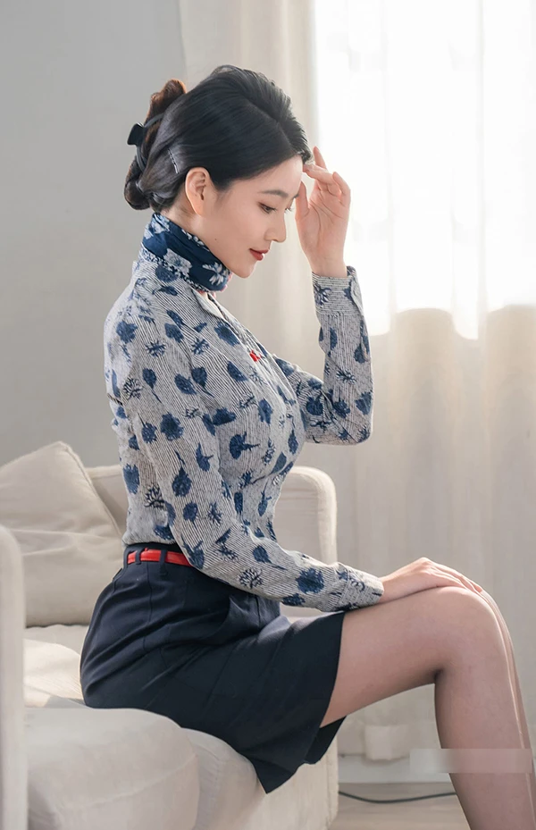 极品女神年年空姐制服火红内衣无圣光唯美图集